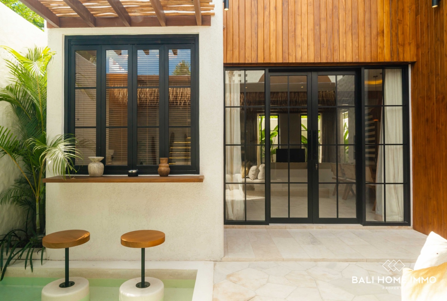 NEWLY BUILT 3 BEDROOM LUXURY VILLAS FOR RENT IN BALI CANGGU BERAWA
