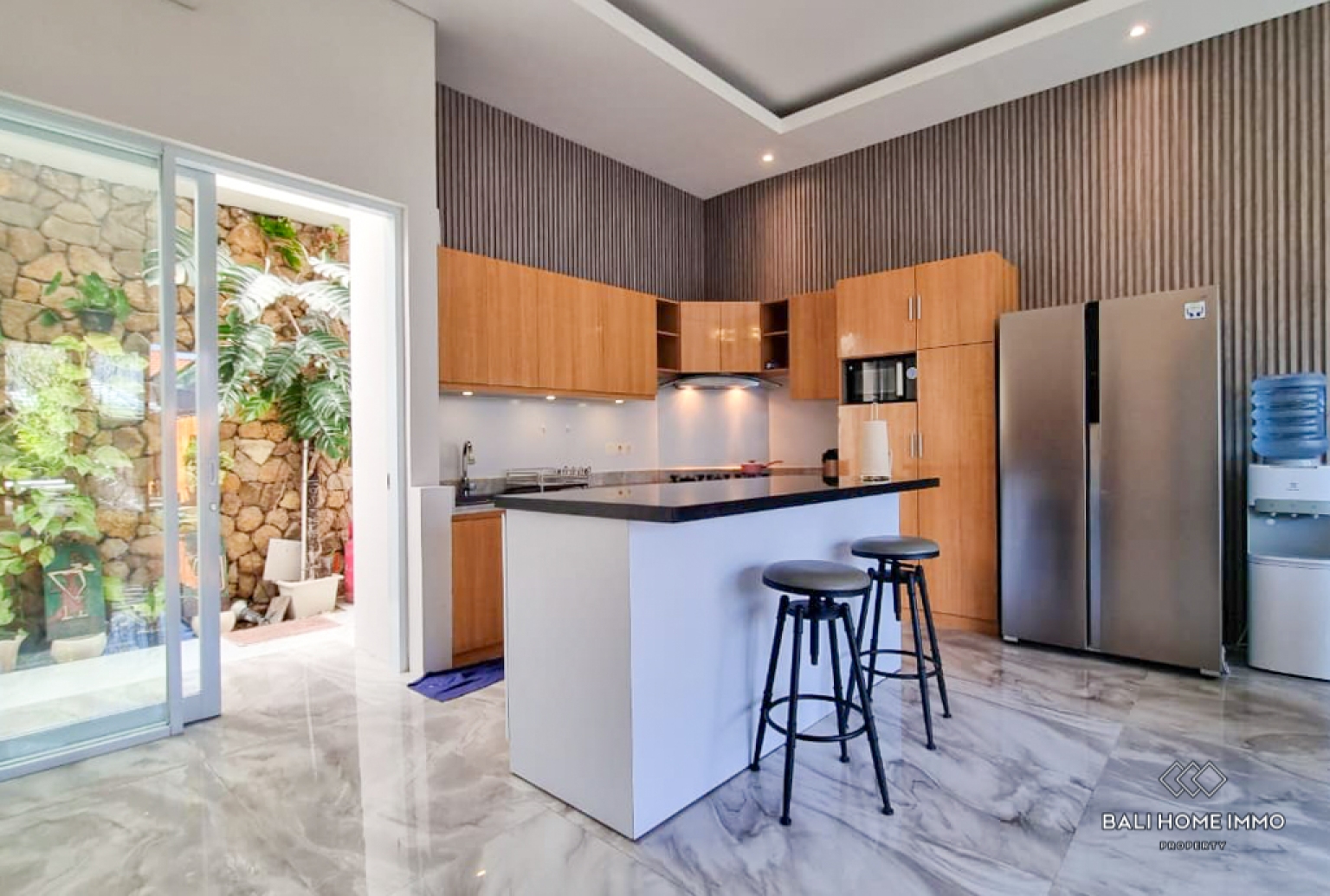 Newly Renovated 2 Bedroom Villa for Yearly Rental in Bali Umalas — image 7