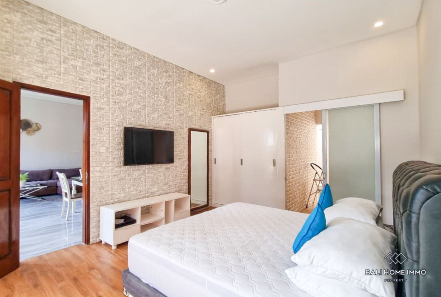 Newly Renovated 2 Bedroom Villa for Yearly Rental in Bali Umalas — image 13