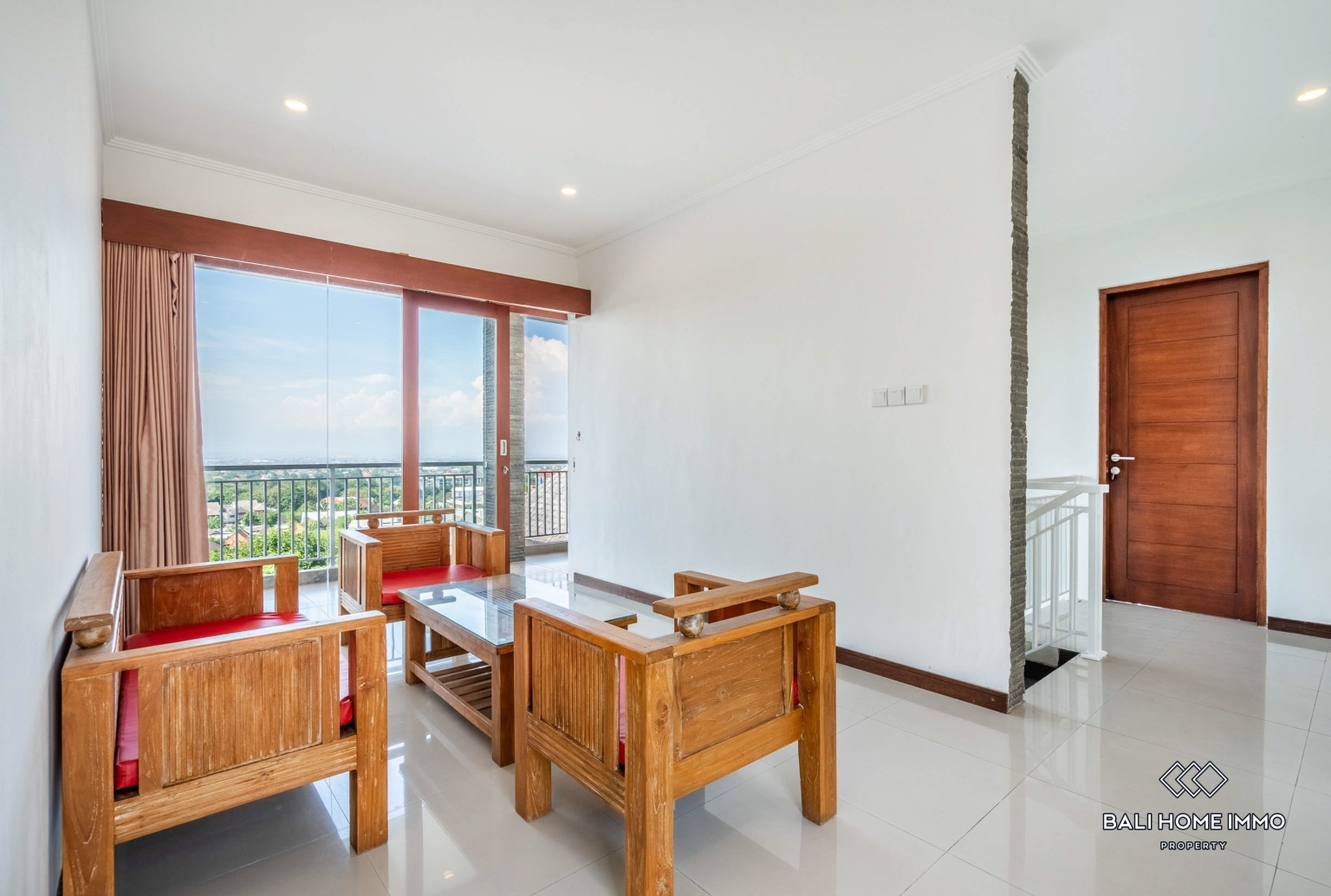 NEWLY RENOVATED OCEAN VIEW 4 BEDROOMS VILLA FOR SALE AND RENT IN BALI - UNGASAN — image 6