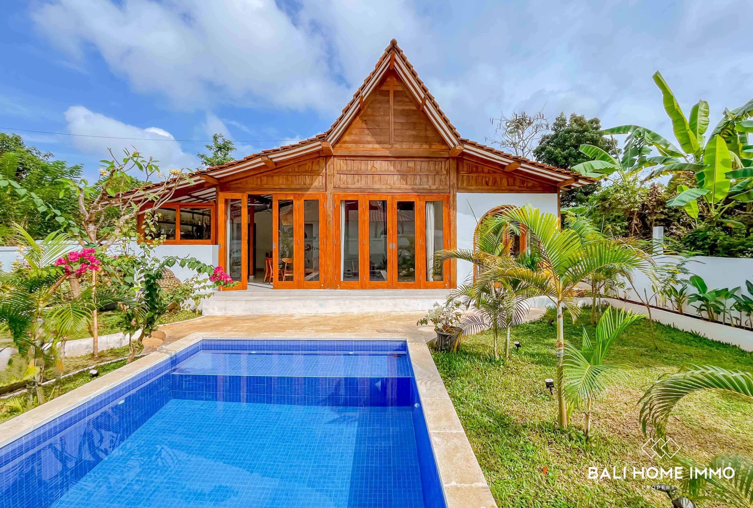 PEACEFUL 3 BEDROOMS VILLA FOR MONTHLY RENTAL IN PANDAWA