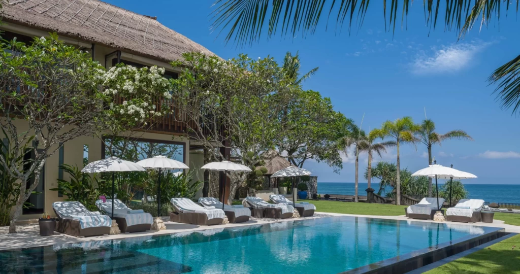Book Villa Ambra Bali: Ocean View Villa with Tennis Court in Canggu — image 5