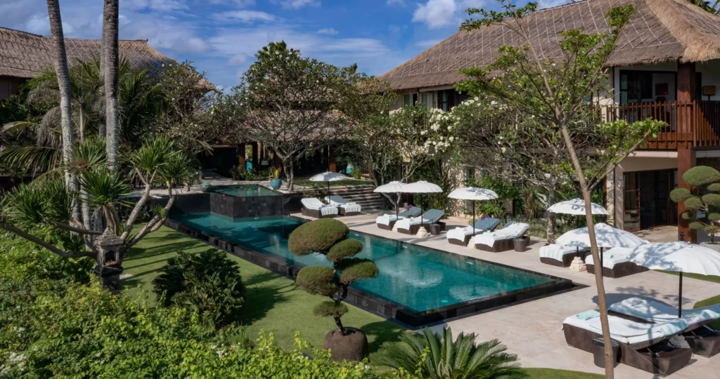 Book Villa Ambra Bali: Ocean View Villa with Tennis Court in Canggu — image 9