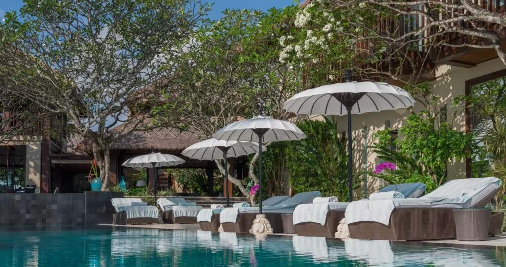 Book Villa Ambra Bali: Ocean View Villa with Tennis Court in Canggu — image 11