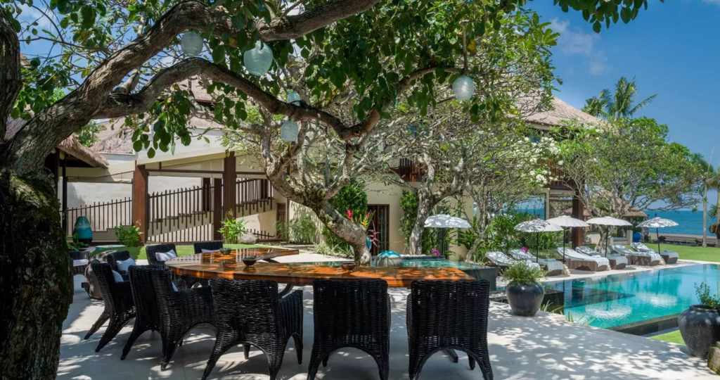 Book Villa Ambra Bali: Ocean View Villa with Tennis Court in Canggu — image 19