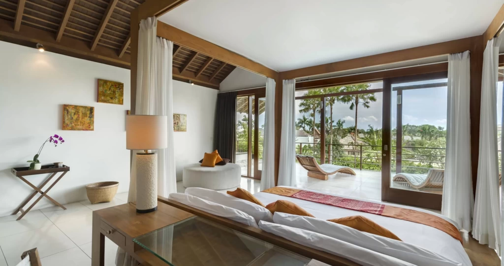 Book Villa Kavya Bali: Canggu Villa with Private Pool near Berawa Beach — image 15