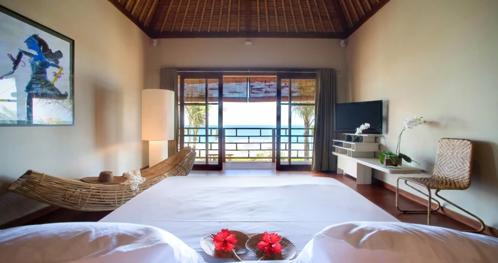Book Villa Melissa Bali: Beachfront Villa with Tennis Court in Canggu — image 17