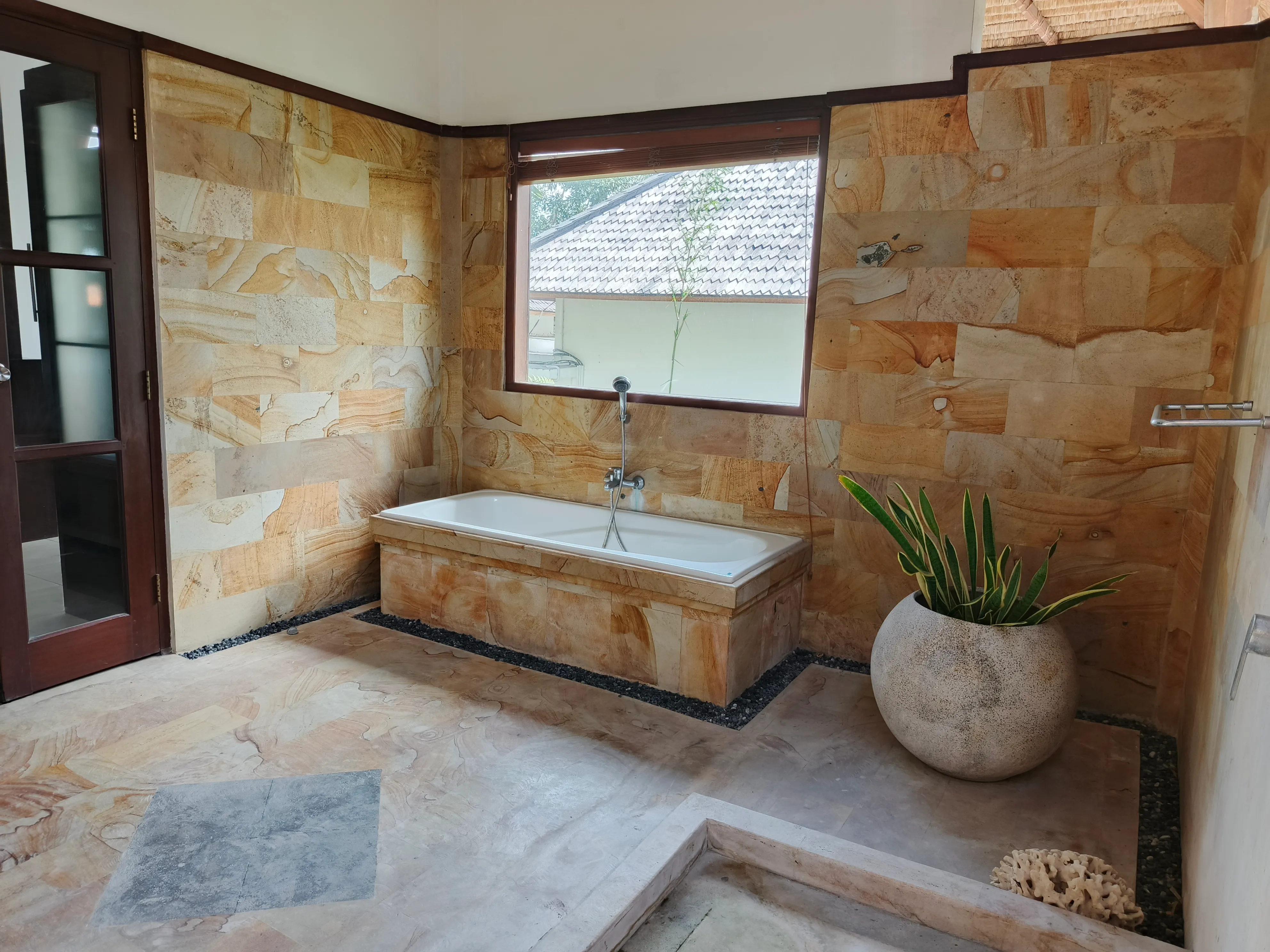 3-Bedroom Luxury Villa in Pererenan Canggu - Fully Furnished with Scenic Rice Field Views