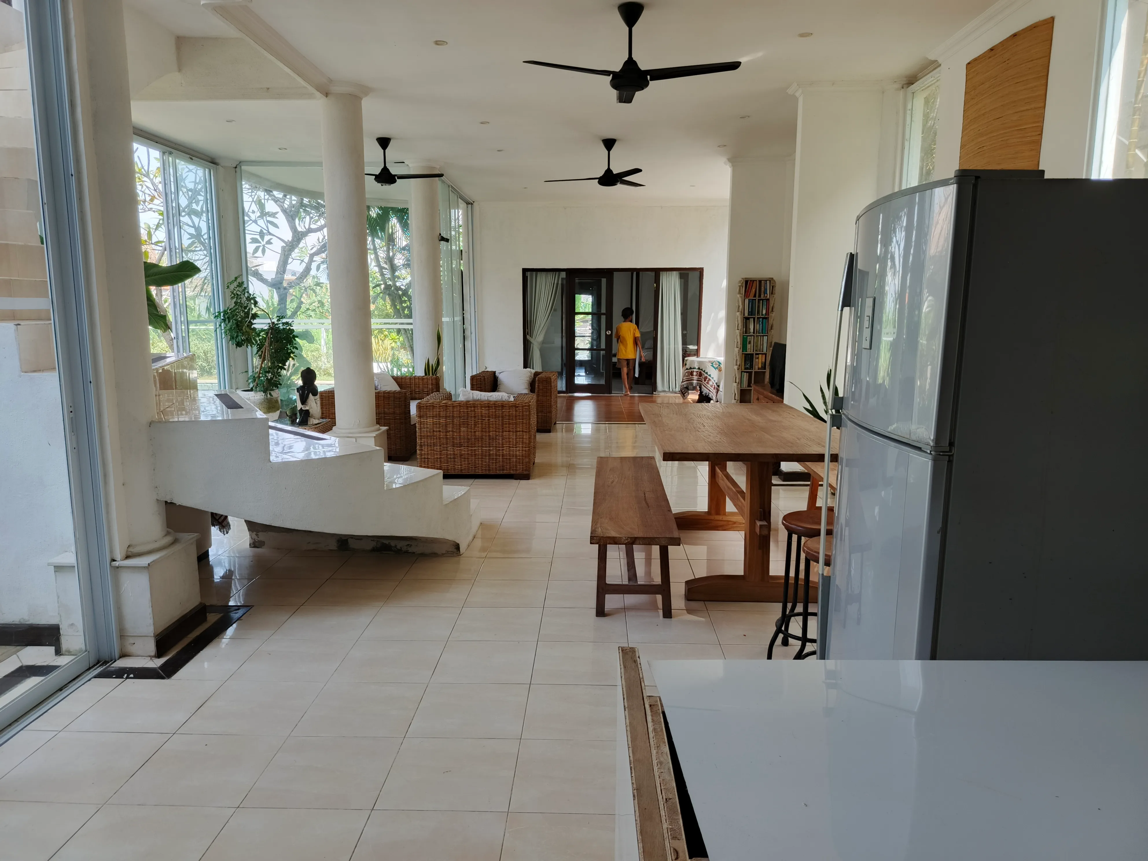 3-Bedroom Luxury Villa in Pererenan Canggu - Fully Furnished with Scenic Rice Field Views — image 2