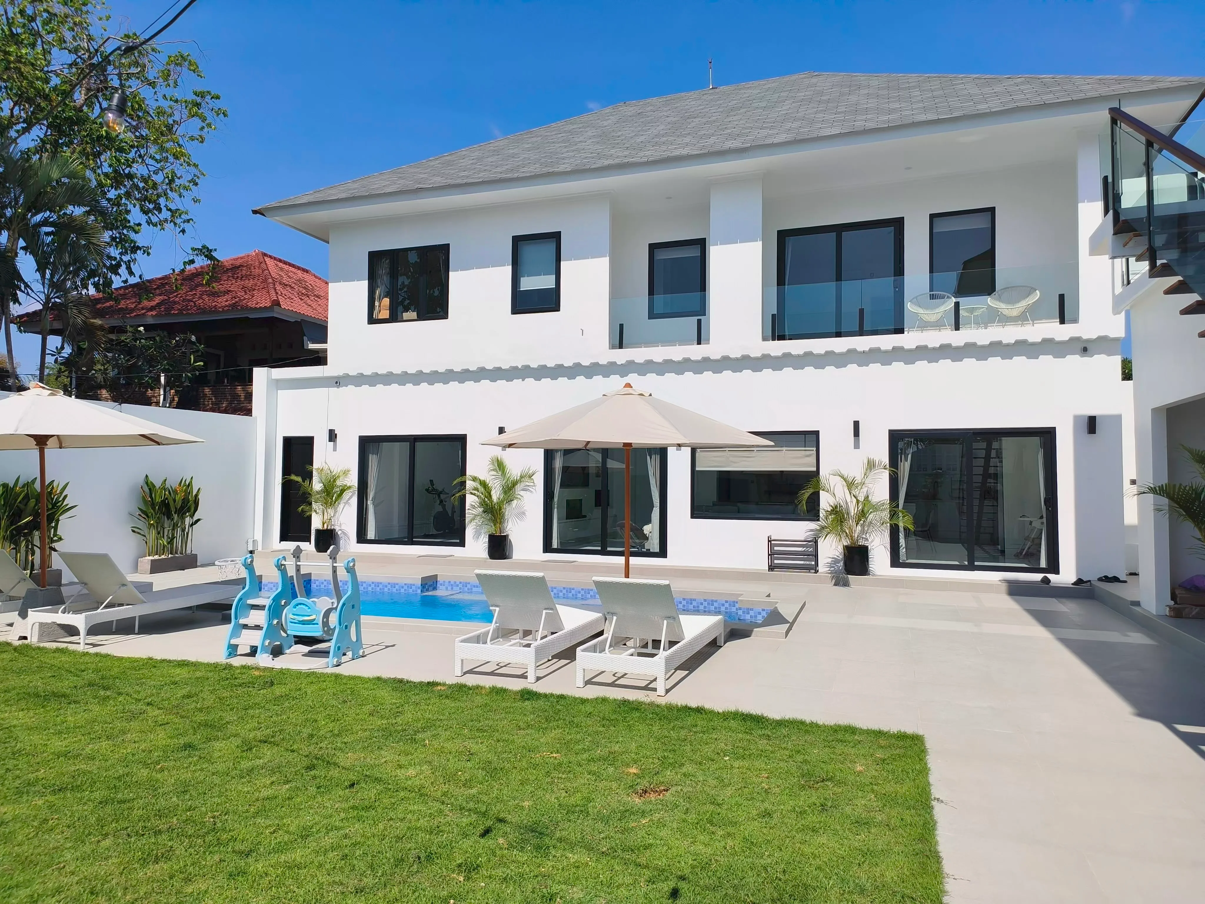 Modern 4-Bedroom Family Villa for Rent in Umalas – Where Comfort Meets Community