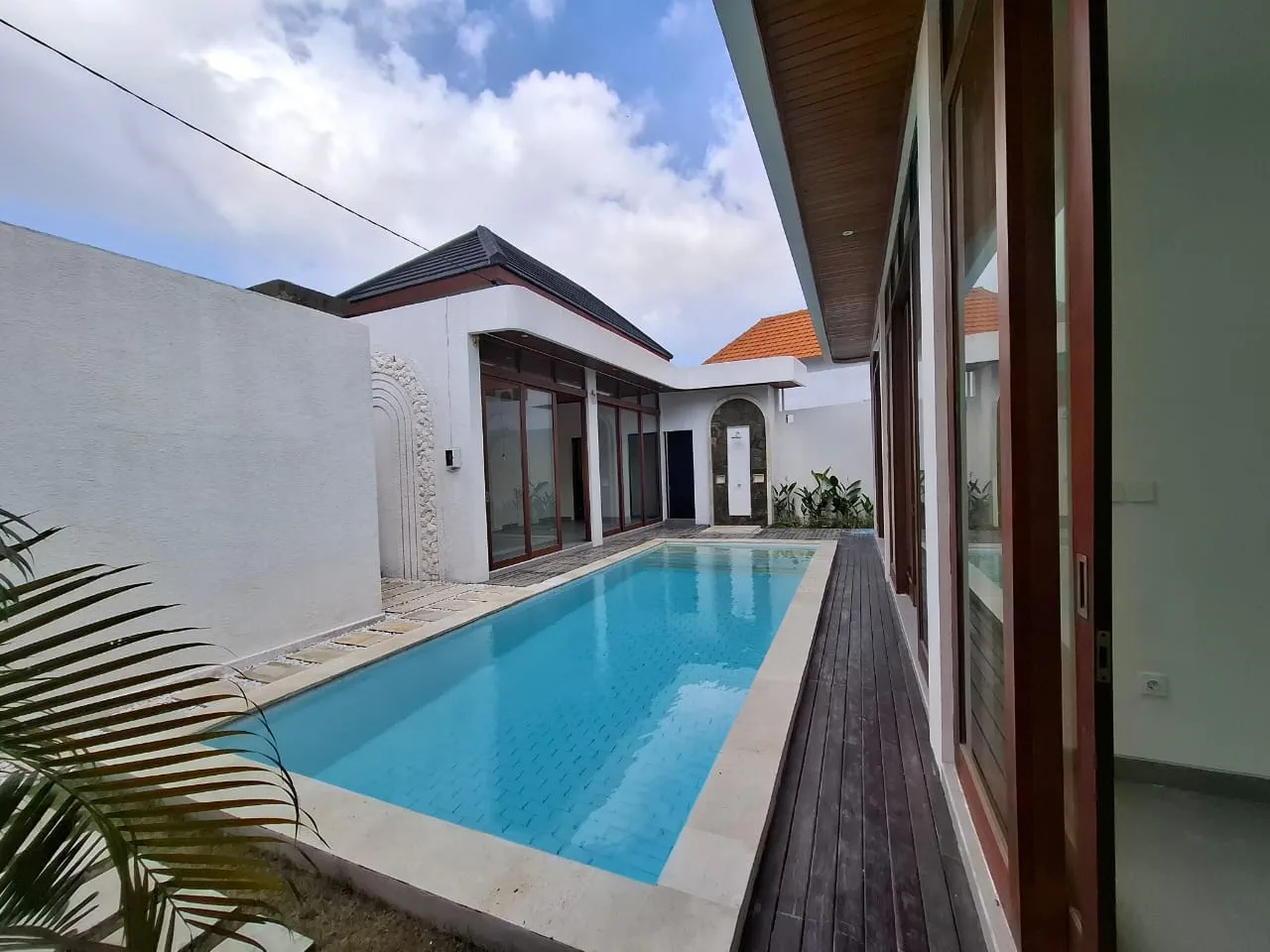 Modern Three-Bedroom Villa for Rent in Pererenan – Privacy, Comfort, and Great Investment Potential