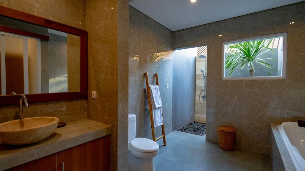 Modern 2-Bedroom Villa for Rent in Berawa Canggu – Private Pool & Closed Living — image 2