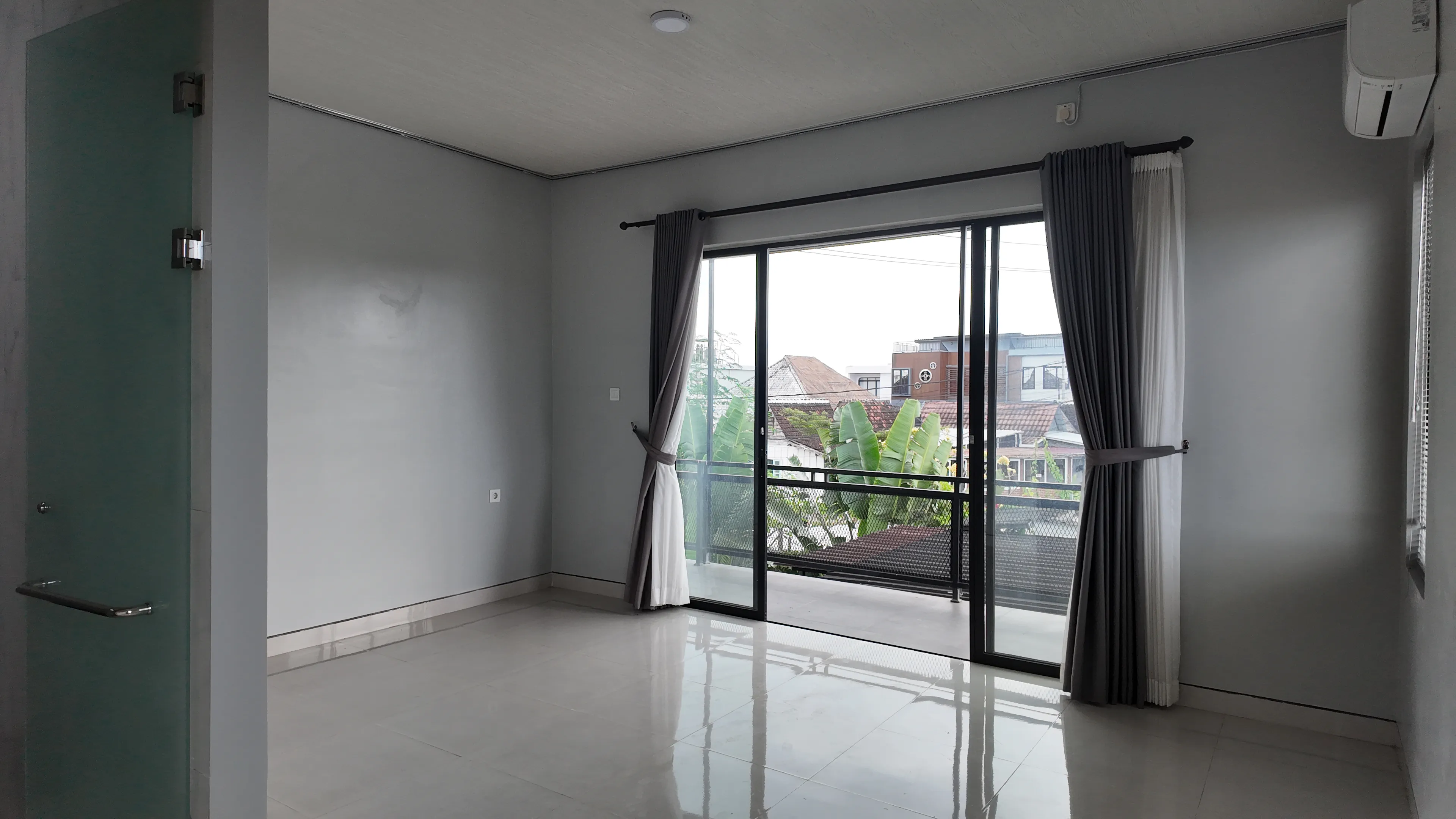 Modern 3-Bedroom Villa with Private Pool & Rice Field View - Canggu — image 1