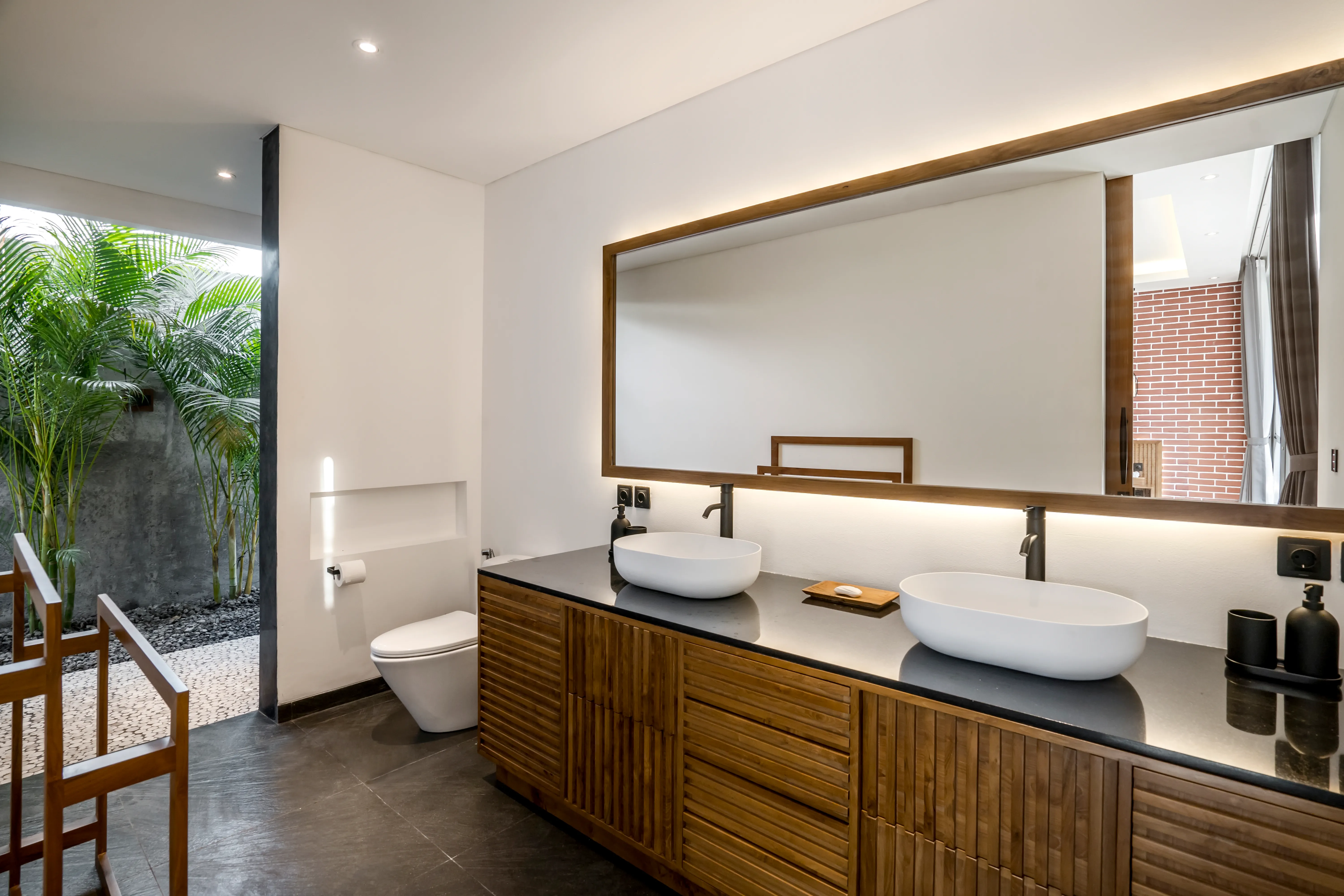 Leasehold 3-Bedroom Villa in Buduk, Mengwi – Furnished Bali Property with Pool — image 2