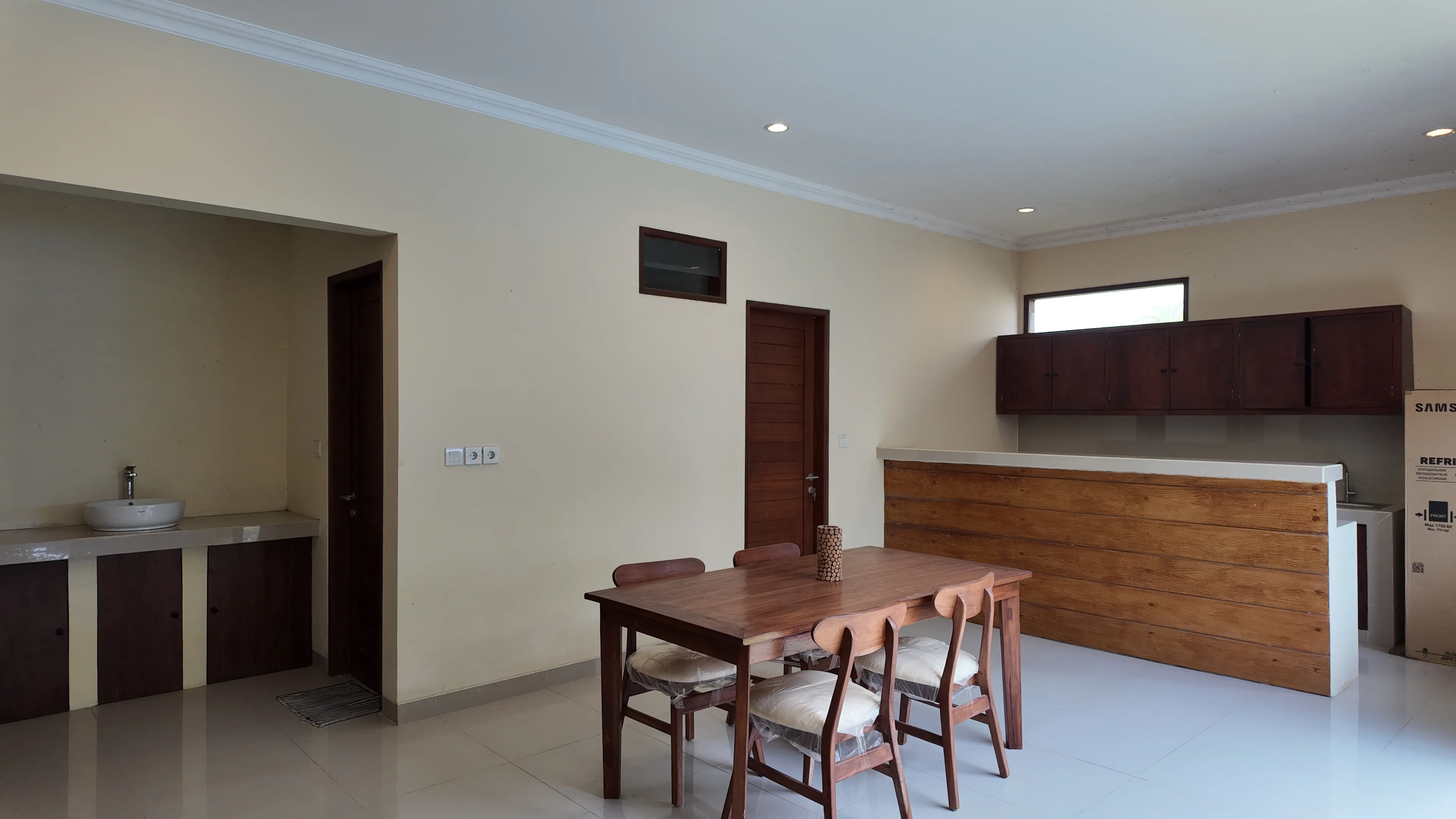 4-Bedroom Villa with 2 Buildings and Private Pools near Canggu Shortcut — image 1