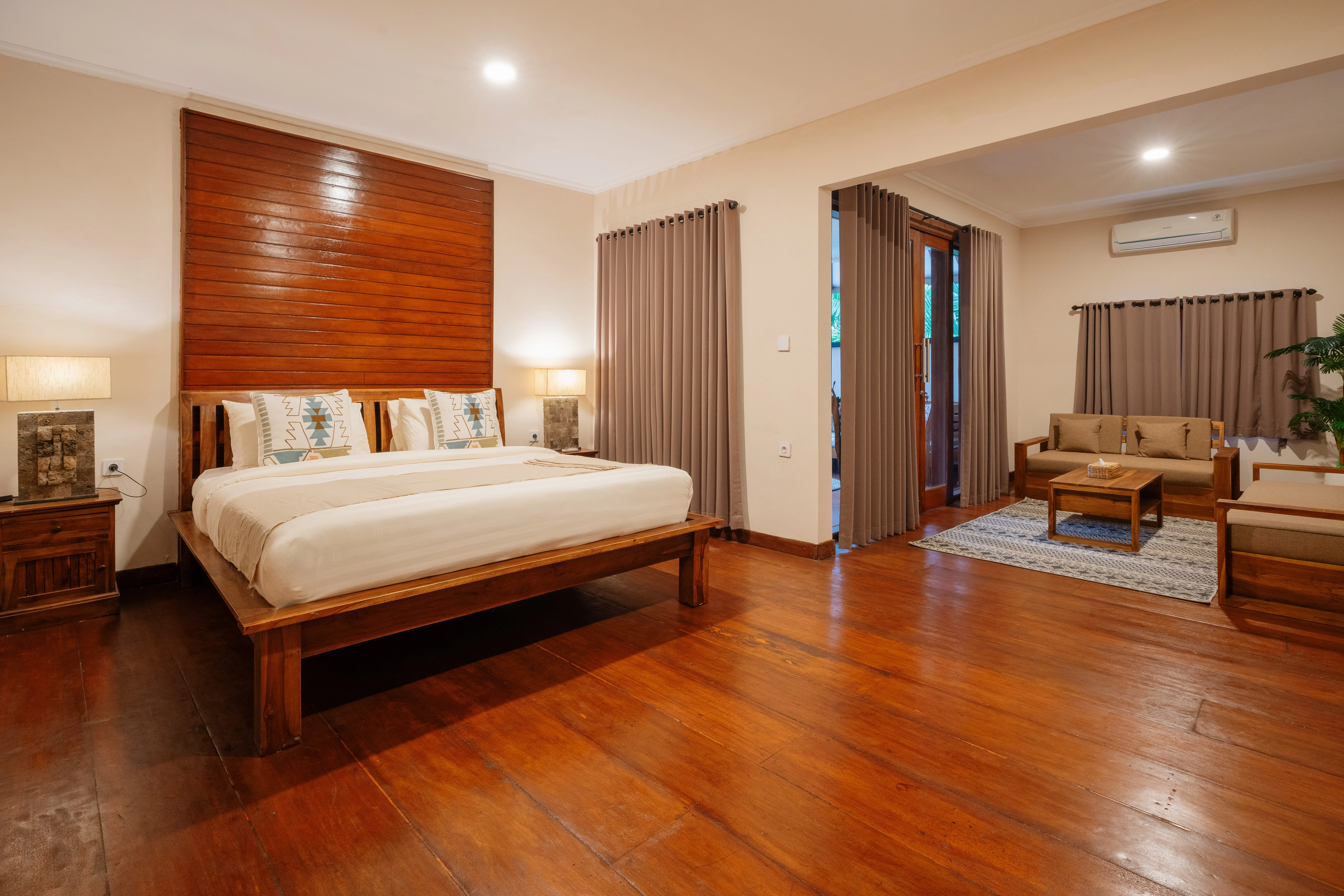 3-Bedroom Villa for Long-Term Rent in Seminyak — image 2