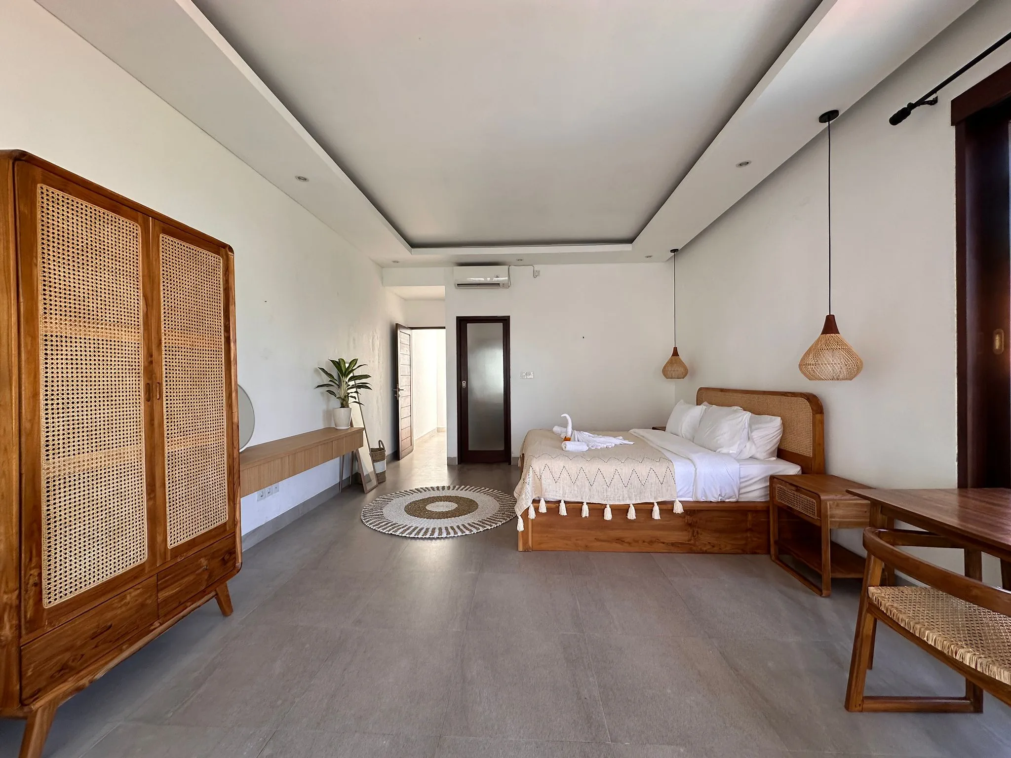 3-Bedroom Villa for Monthly Rent in Berawa, Bali — image 1