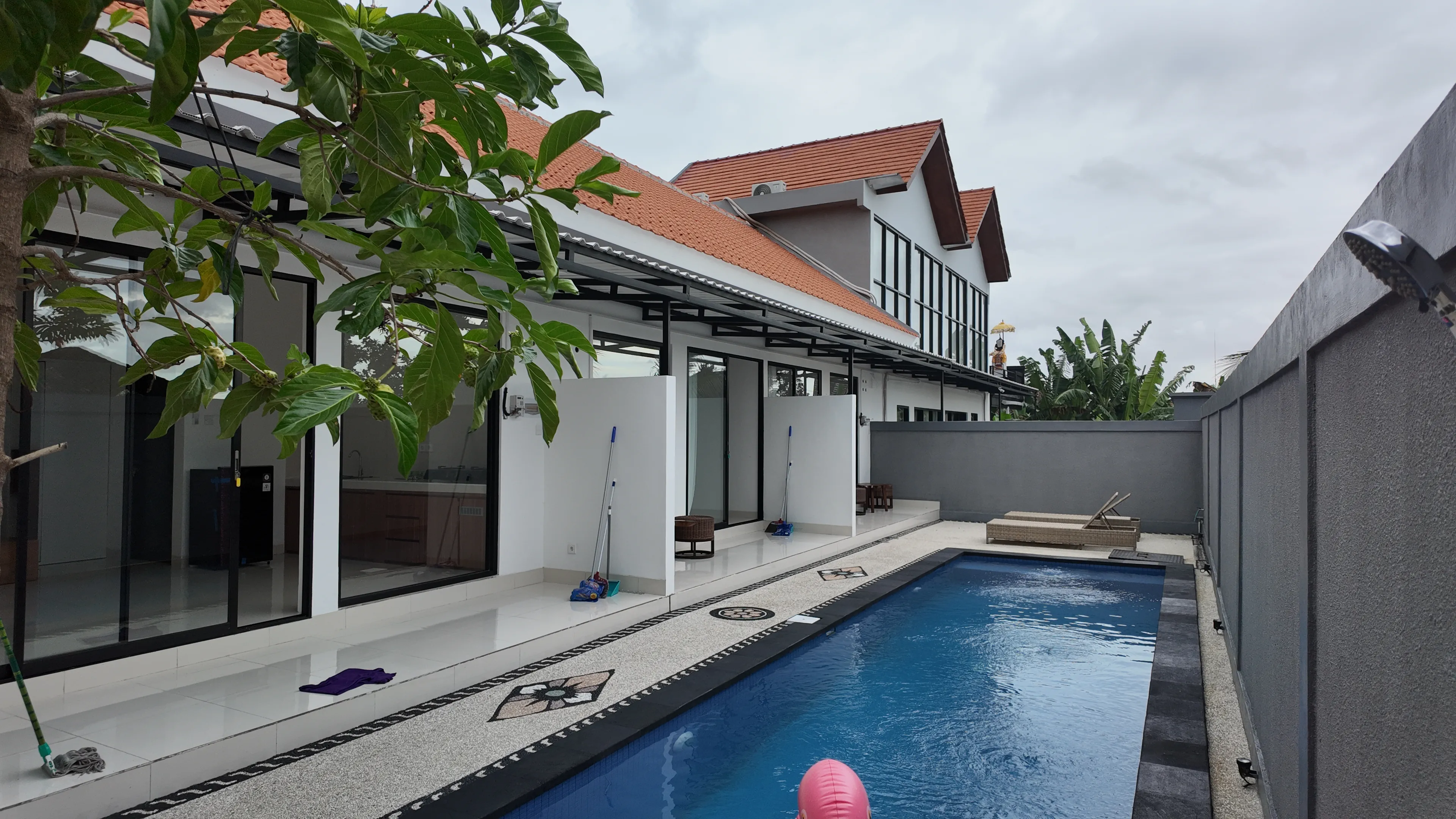 4-Bedroom Fully Furnished Villa for Yearly Rent in Tumbak Bayuh