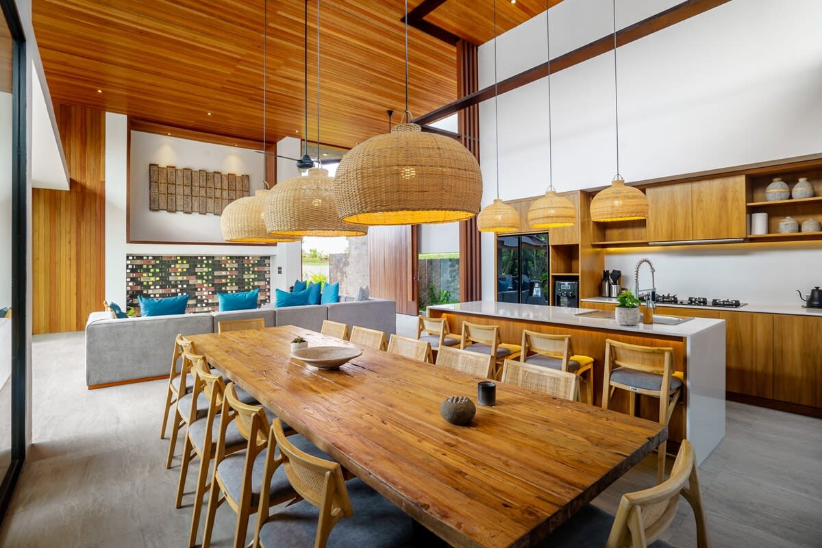 Infinity-Pool Villa · 6BR · Ubud — 6BR Villa Rental in Ubud — image 2