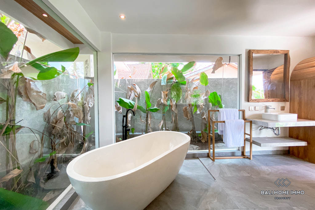RICEFIELD VIEW 3 BEDROOM VILLA FOR YEARLY RENTAL IN BALI CANGGU RESIDENTIAL SIDE — image 17