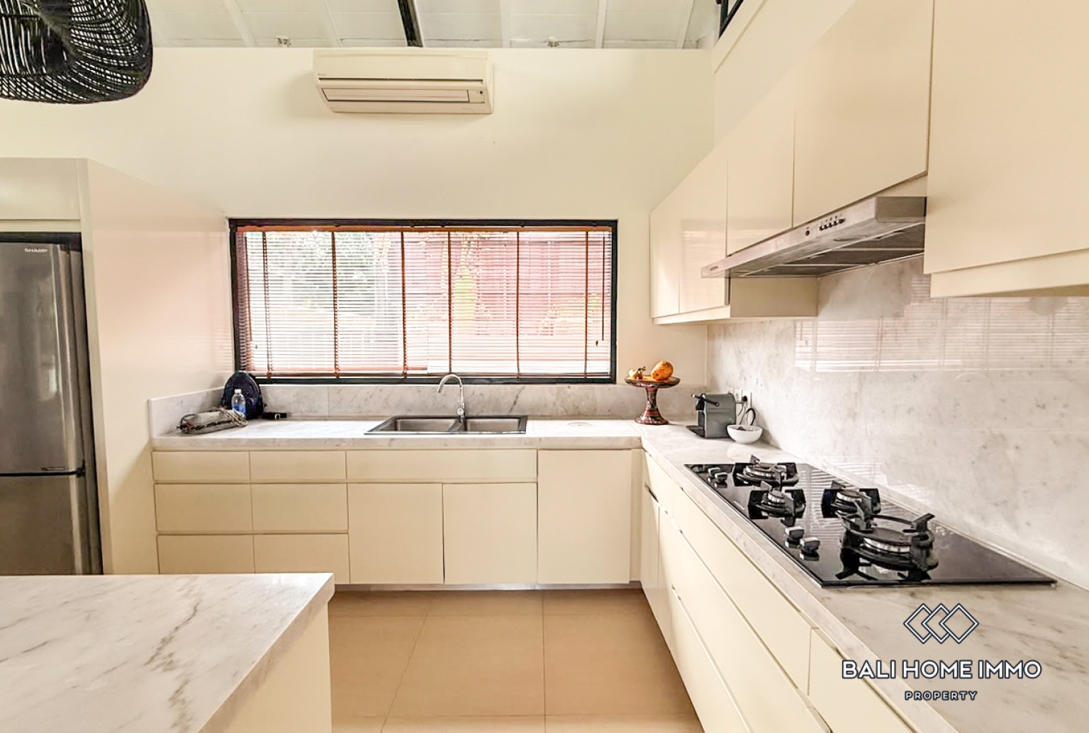 Spacious 3 Bedroom Family Villa For Rent in Canggu Berawa — image 7