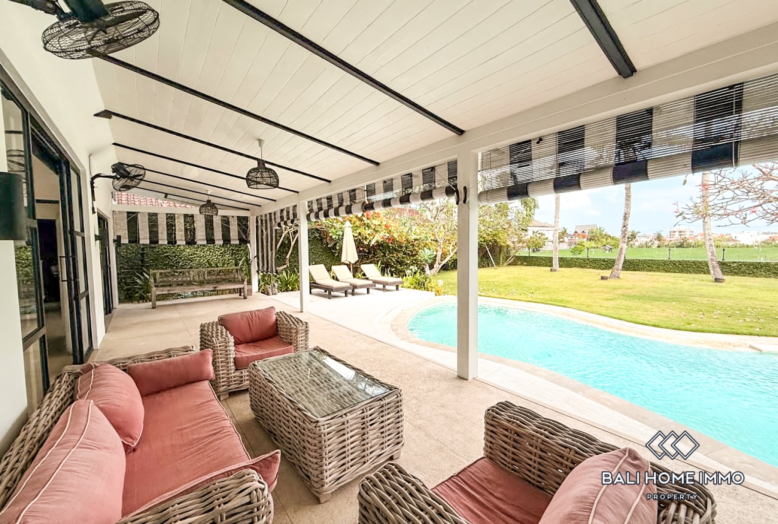 Spacious 3 Bedroom Family Villa For Rent in Canggu Berawa — image 2