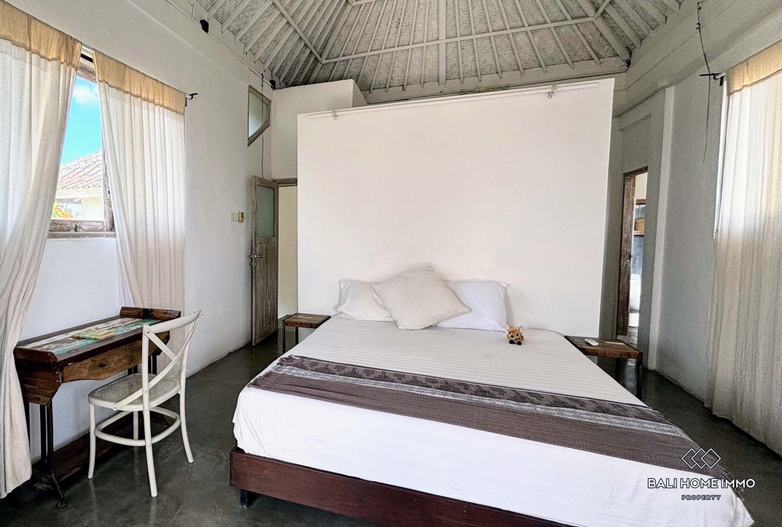 Spacious 3 Bedrooms villa for yearly rental in Bali Canggu Echo beach — image 6