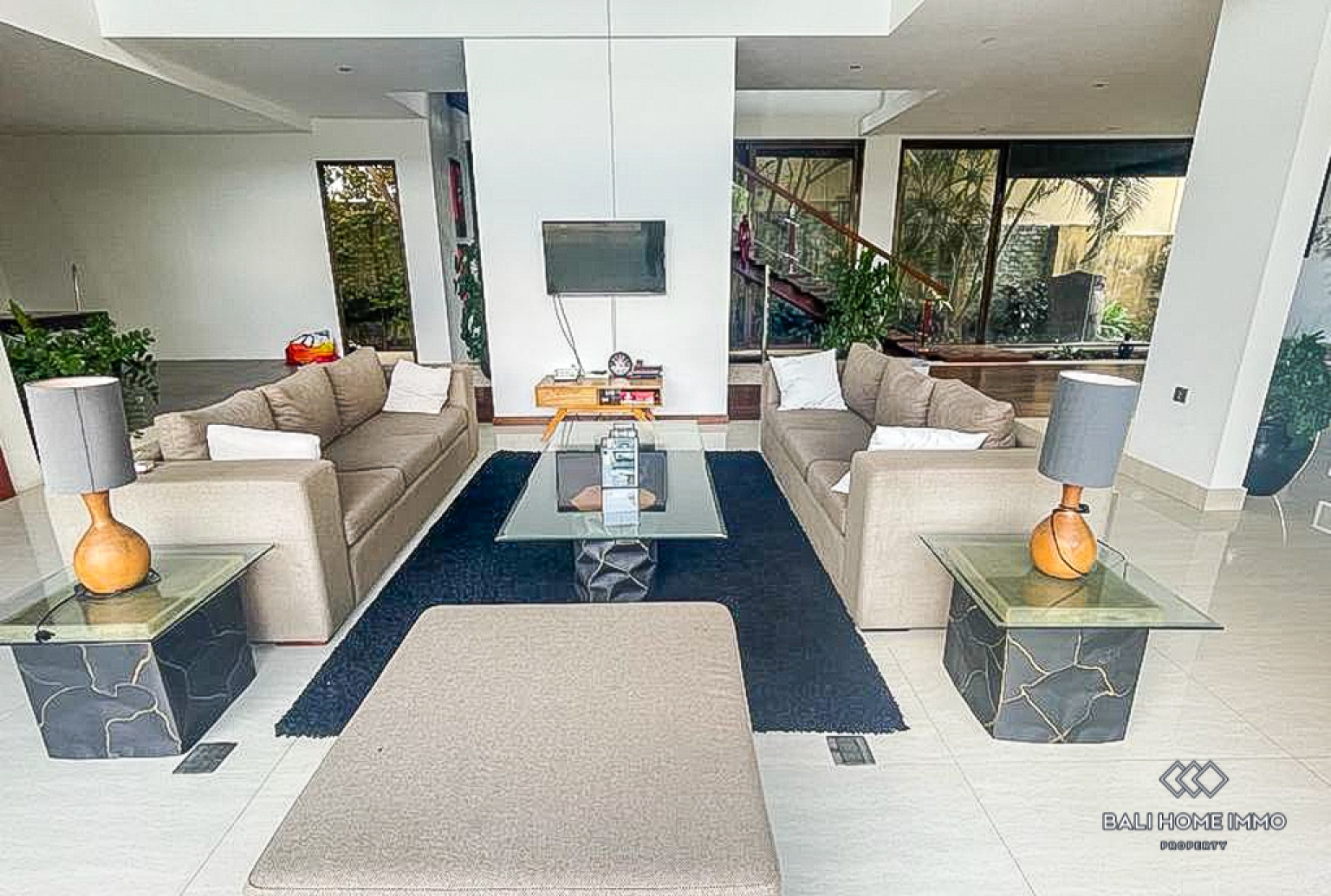 Spacious 4 bedroom villa for rent in Nyanyi Bali — image 1