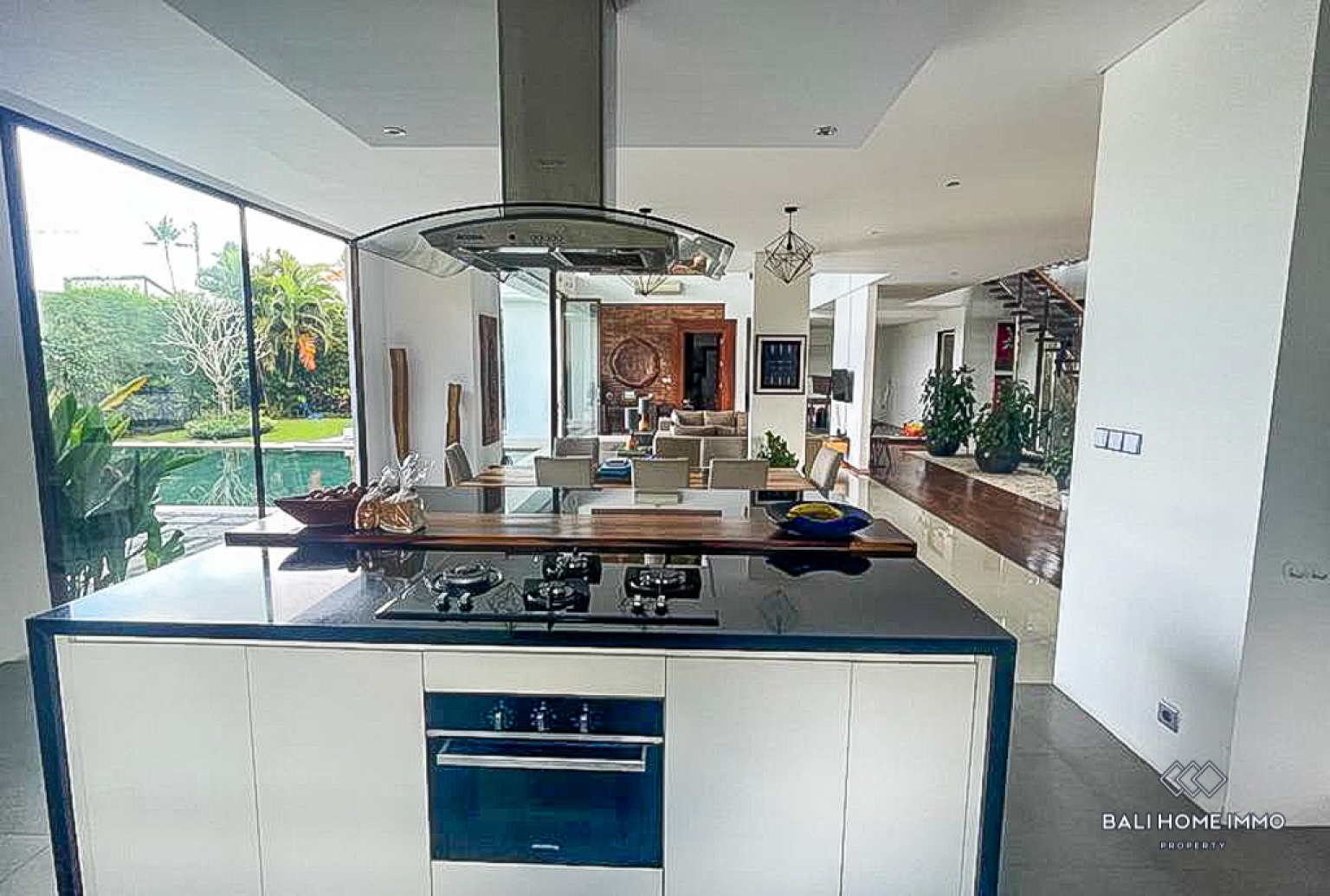 Spacious 4 bedroom villa for rent in Nyanyi Bali — image 4