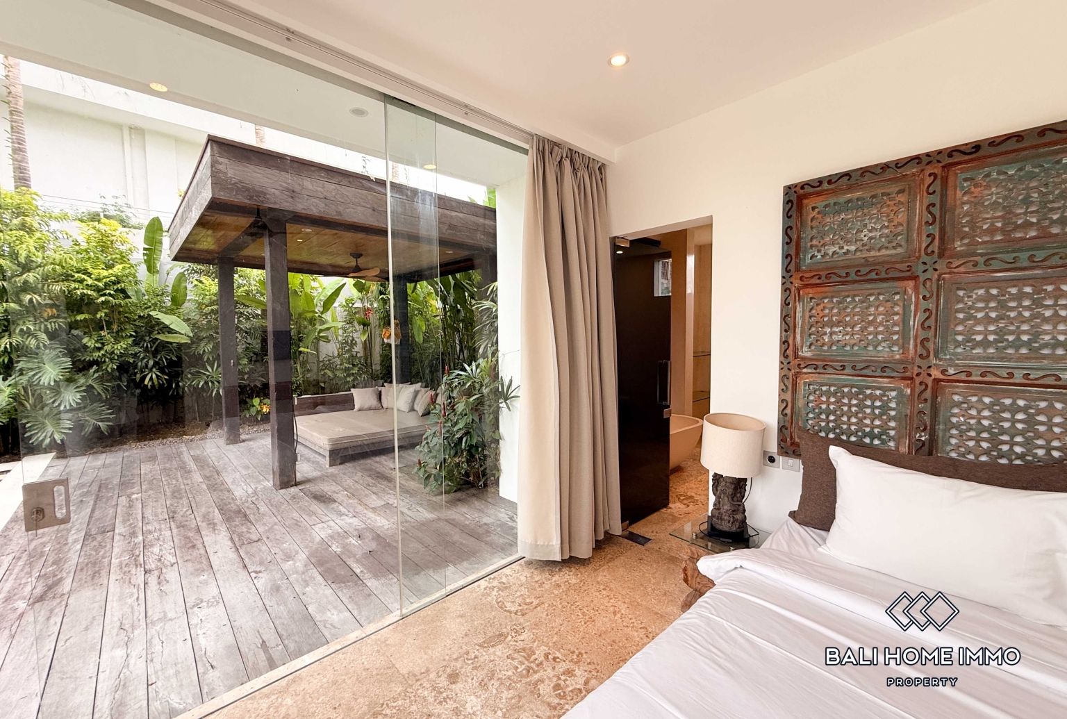 Spacious 5 Bedroom Family Villa For Rent in Canggu Residential Side — image 11