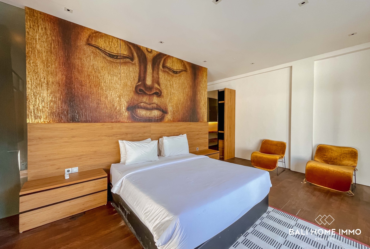 SPACIOUS 5 BEDROOMS VILLA FOR YEARLY RENTAL IN NUSA DUA — image 11