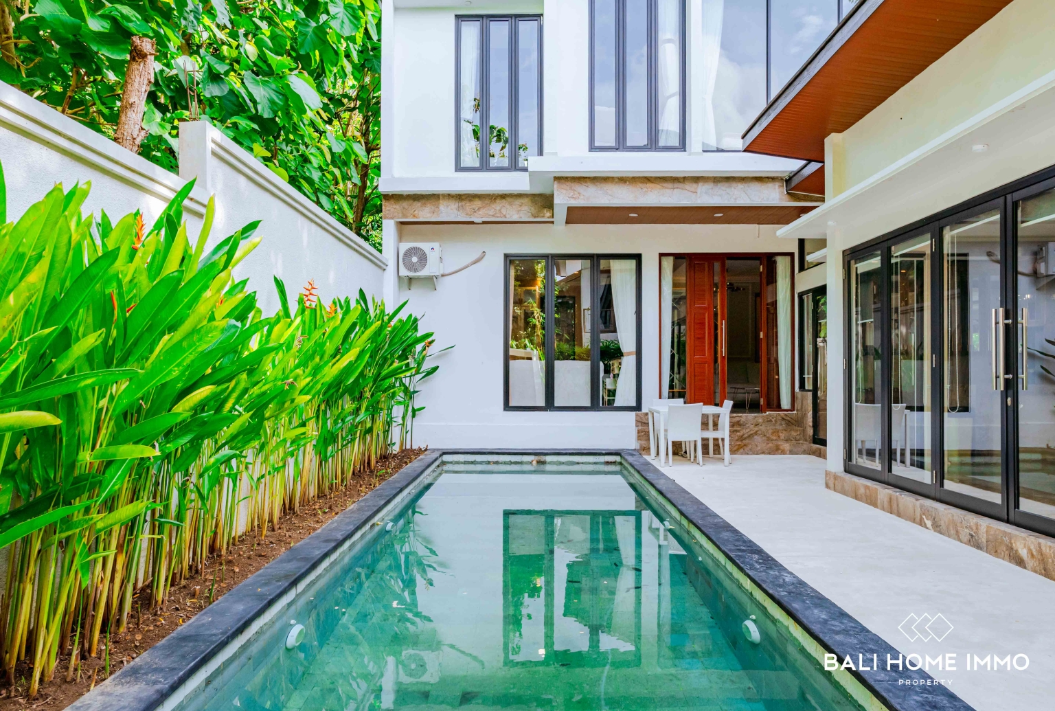 STUNNING 3 BEDROOMS VILLA FOR MONTHLY RENTAL IN BALI - UNGASAN