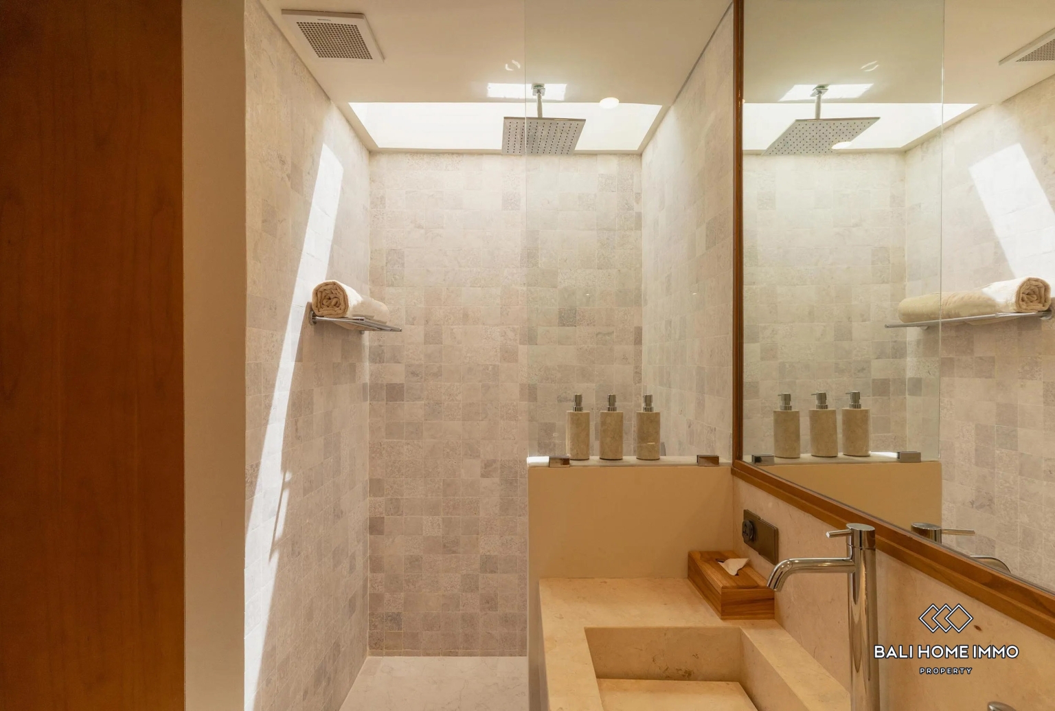 STUNNING OCEAN VIEW 3 BEDROOMS VILLA FOR MONTHLY RENTAL IN ULUWATU - BINGIN — image 14