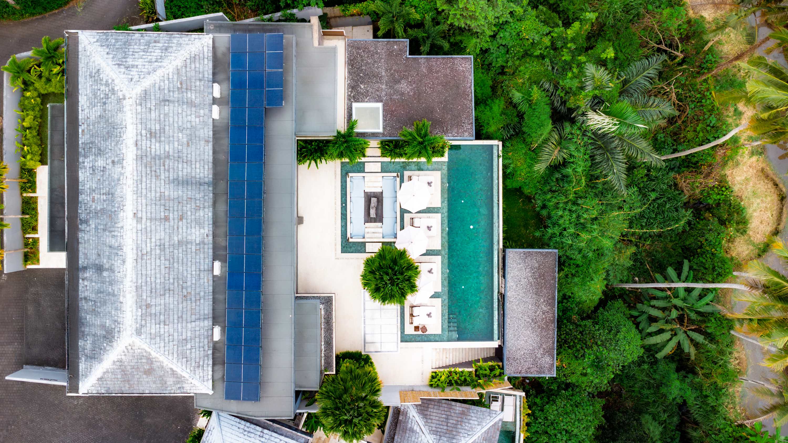 Palm Grove Villa · 6BR · Ubud — 6BR Villa Rental in Ubud — image 4