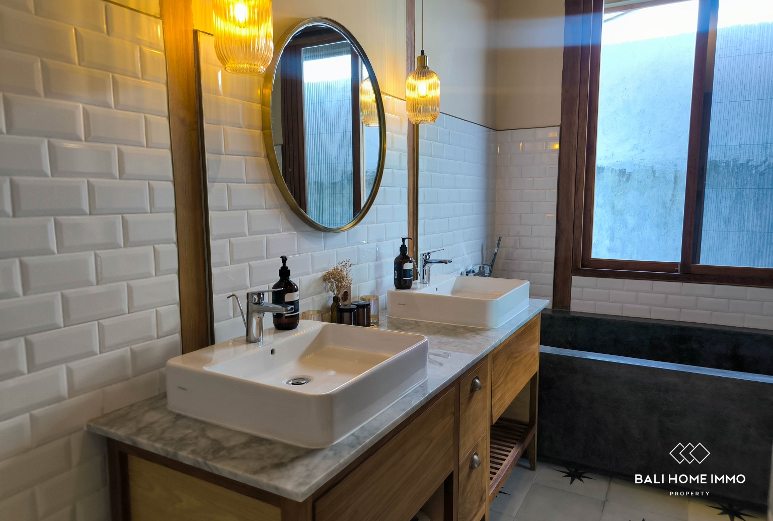 Tropical 2-Bedroom Beachside Villa For Rent in Seseh — image 12