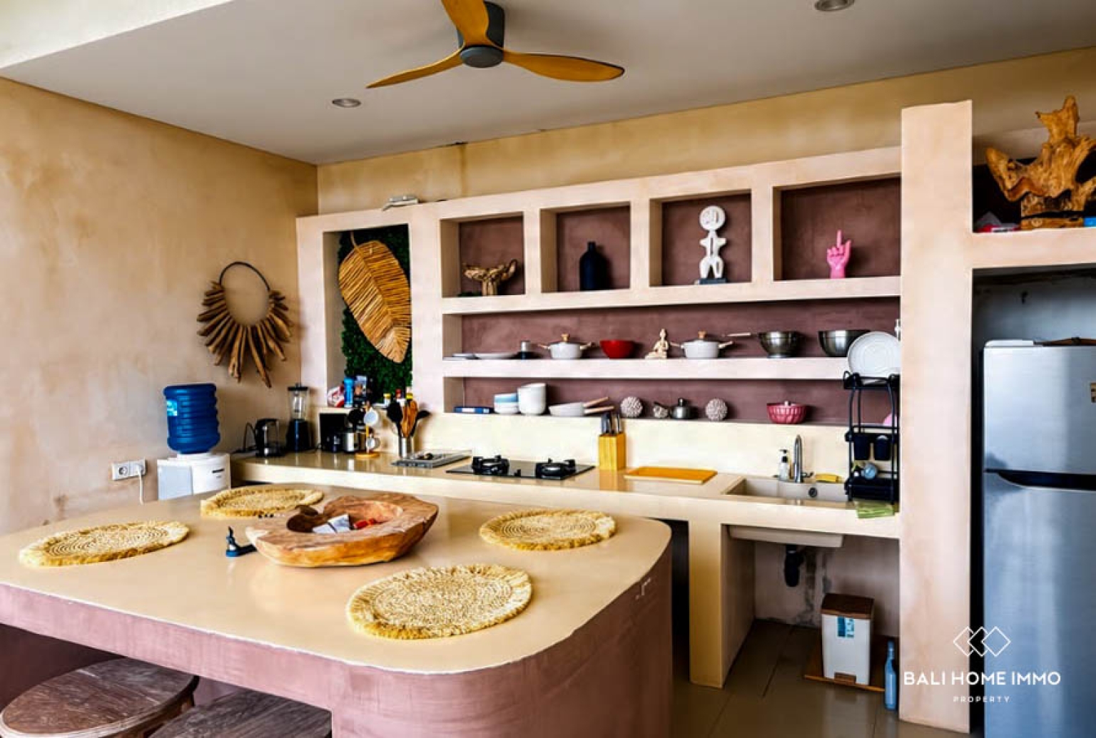Tropical 2 bedroom Villa & 6 Bedroom Guest House for rent in Canggu — image 1