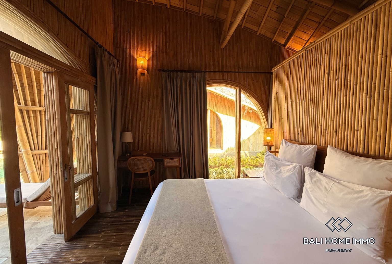 Unique Bamboo Style 6 Bedroom Villa For Rent in Legian — image 9