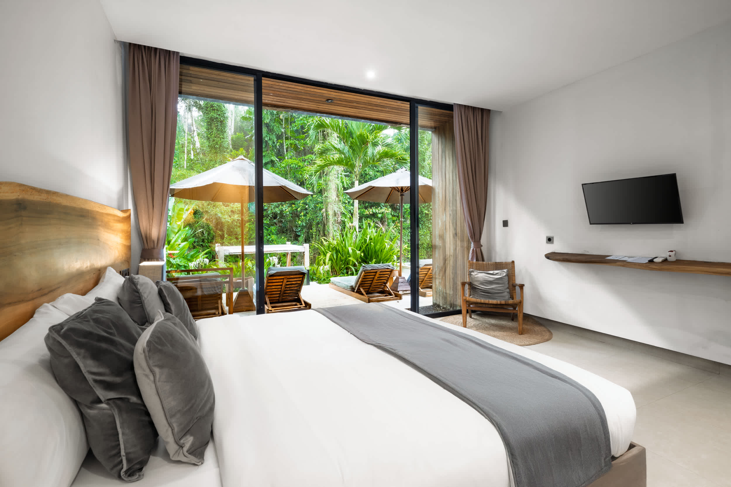 Tropical Villa Tirta · 6BR · Ubud — 6BR Villa Rental in Ubud — image 10