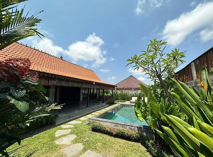 Villa #S006 · 2 bed · Singakerta in Ubud