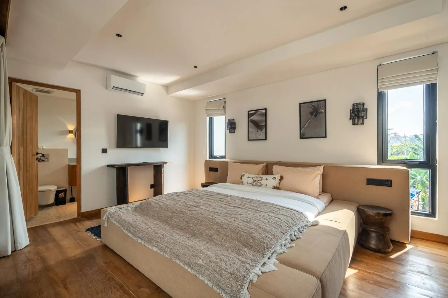 3-Bedroom Villa for Rent in Seminyak with Private Pool and Bathtub — image 16