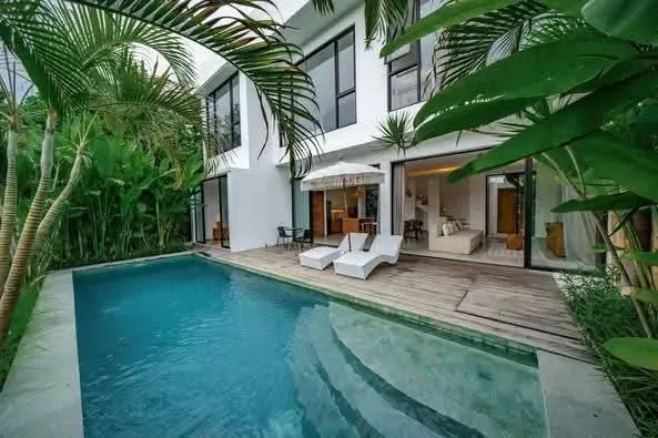 3-Bedroom Villa for Long-Term Rent in Seminyak — image 9
