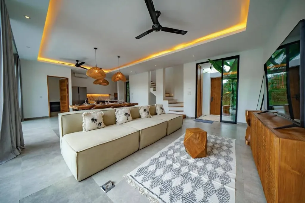 3-Bedroom Villa with Rice Field Views in Berawa, Canggu — image 11