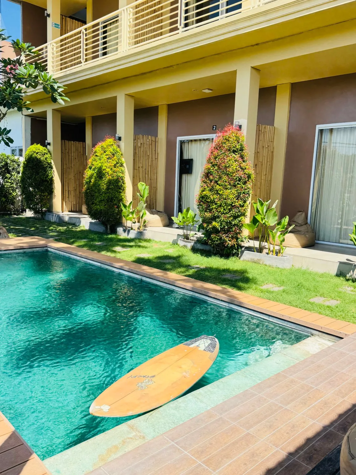 Luxury 3-Bedroom Villa with Stream View in Dalung, Bali — image 7