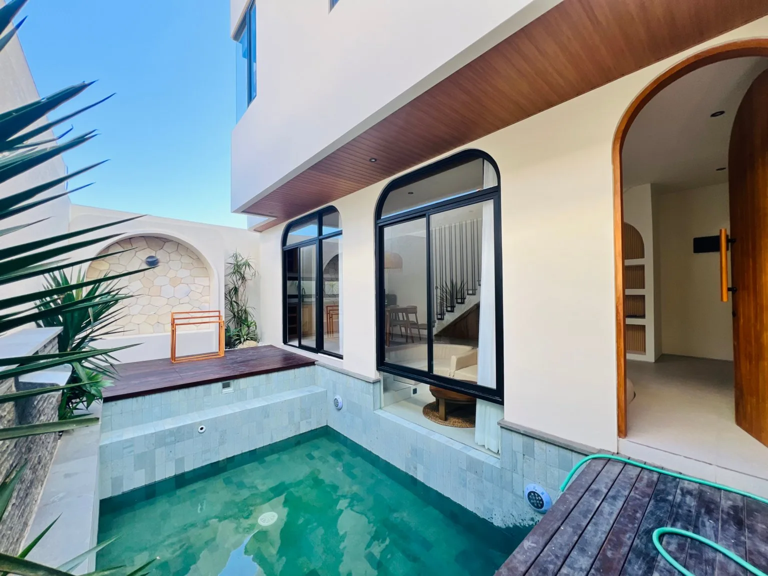 3-Bedroom Luxury Villa in Pererenan Canggu - Fully Furnished with Scenic Rice Field Views — image 9