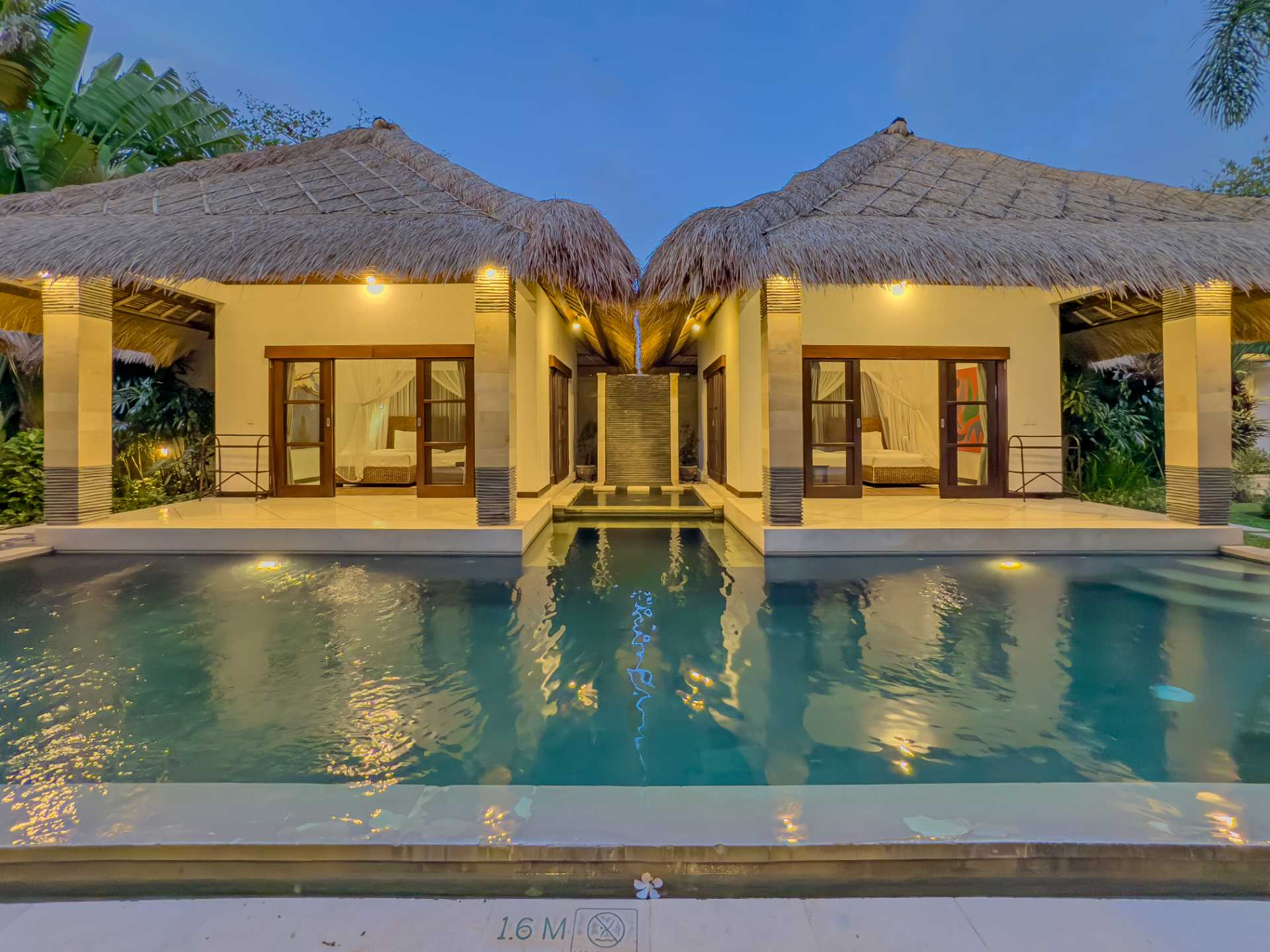 Villa Cinta in and — image 3