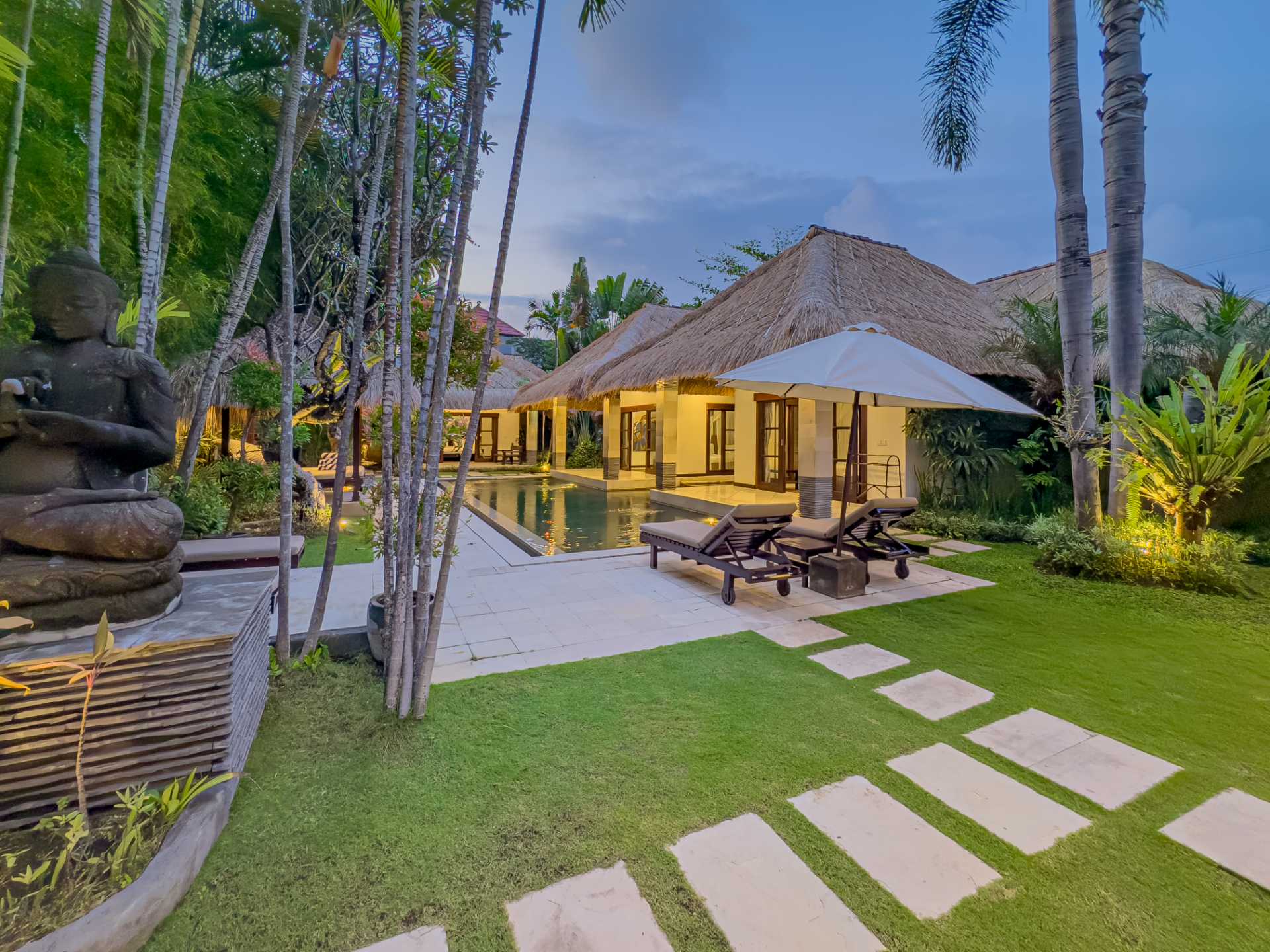 Villa Cinta in and — image 4