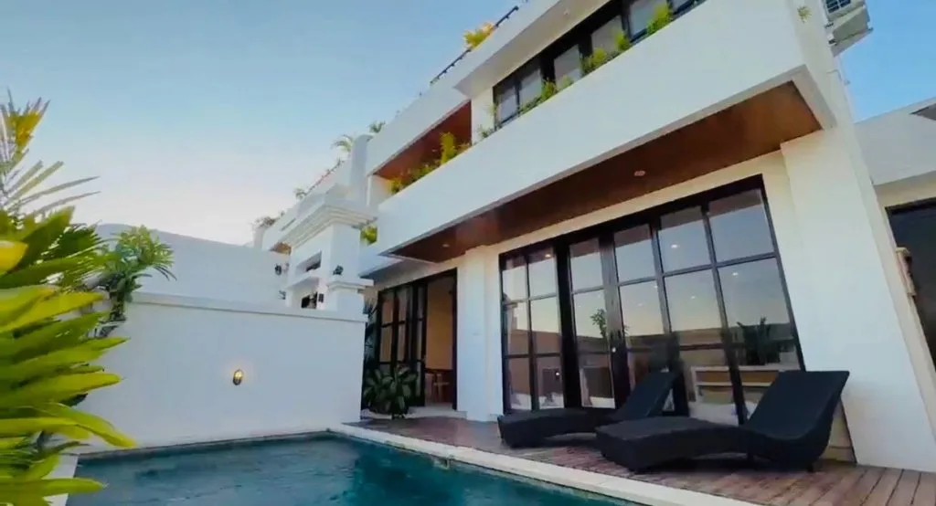 3-Bedroom Luxury Villa in Pererenan Canggu - Fully Furnished with Scenic Rice Field Views — image 3