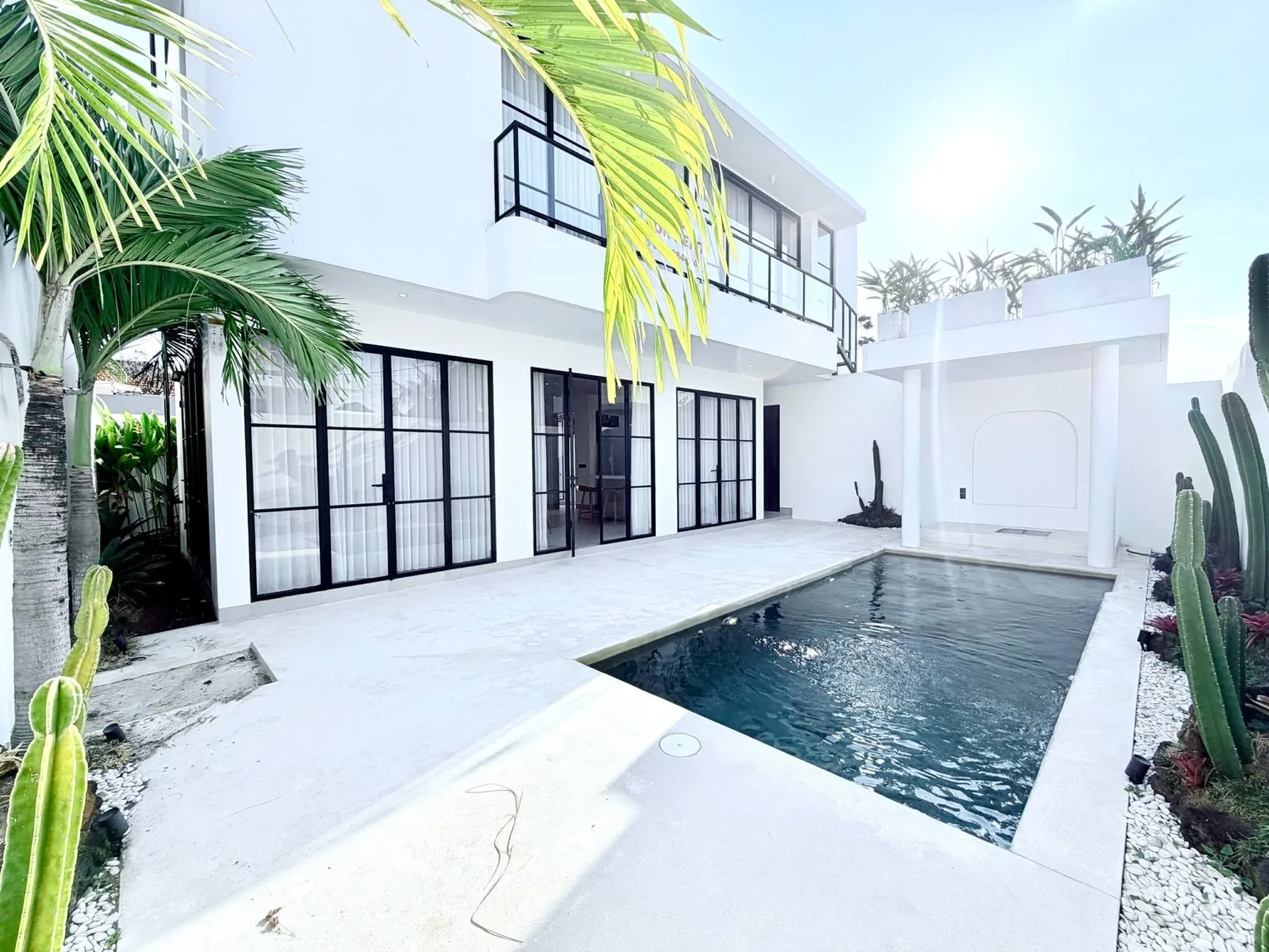 4-Bedroom Villa with 2 Buildings and Private Pools near Canggu Shortcut — image 15