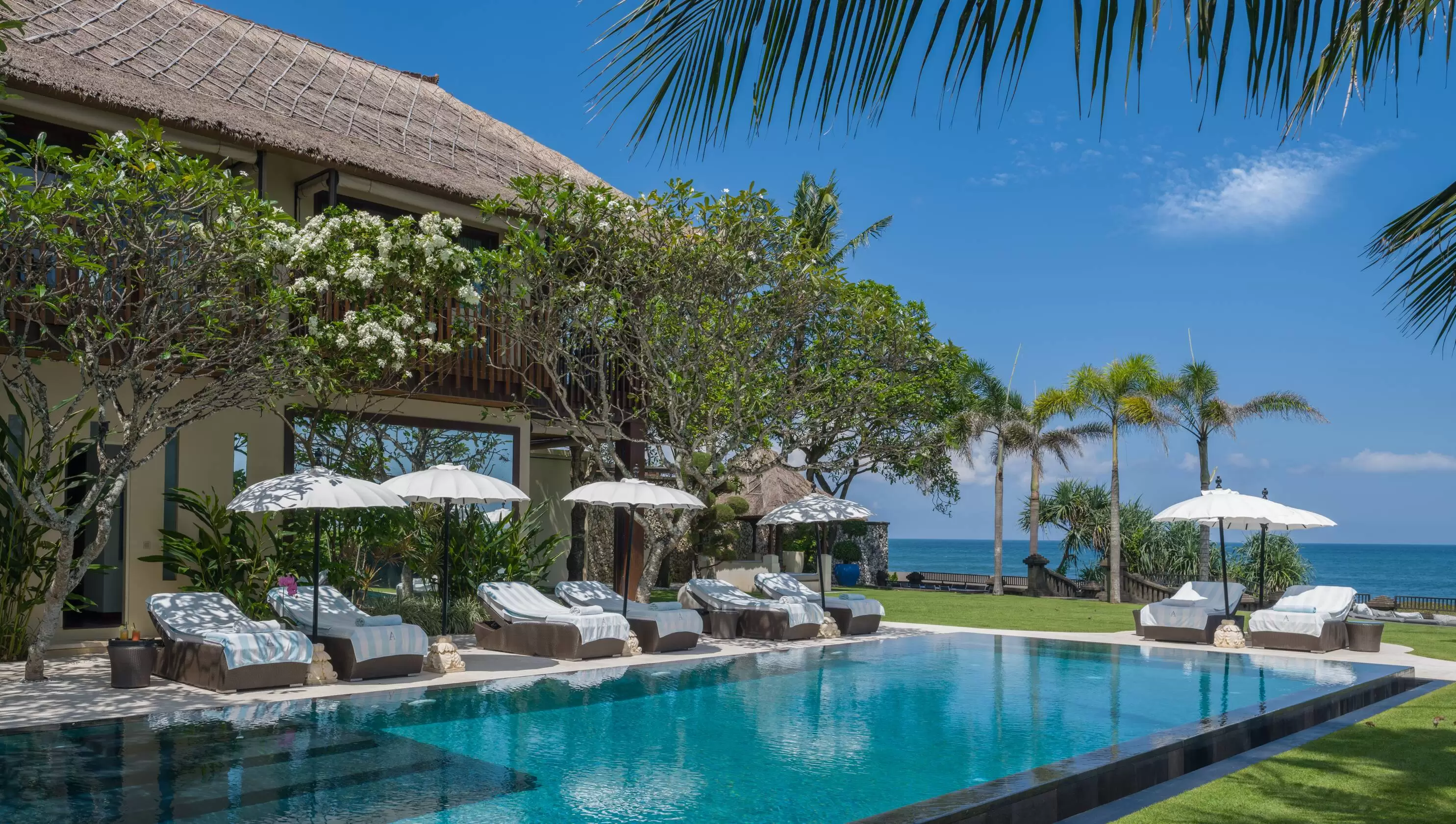 Book Villa Ambra Bali: Ocean View Villa with Tennis Court in Canggu — image 4