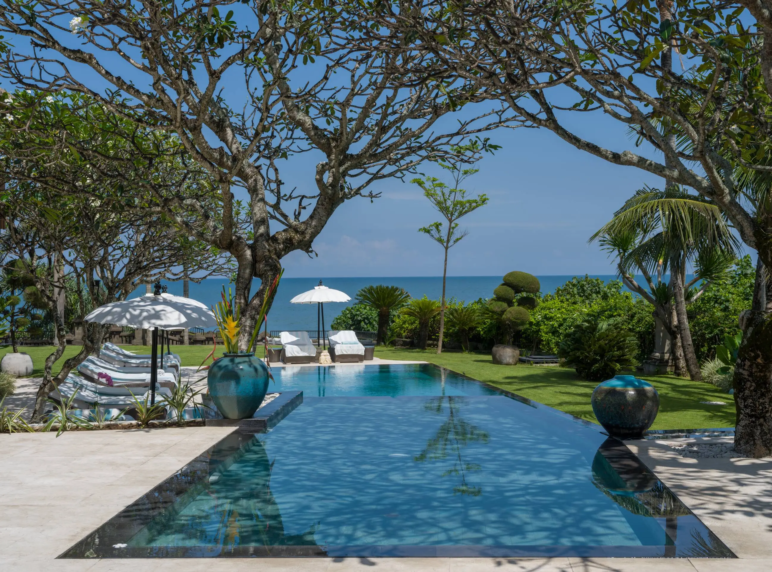 Book Villa Ambra Bali: Ocean View Villa with Tennis Court in Canggu — image 6